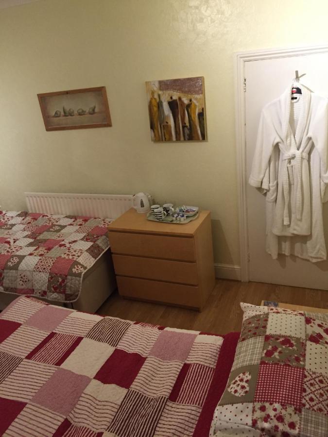 The Kings Arms Bed & Breakfast Midsomer Norton Room photo